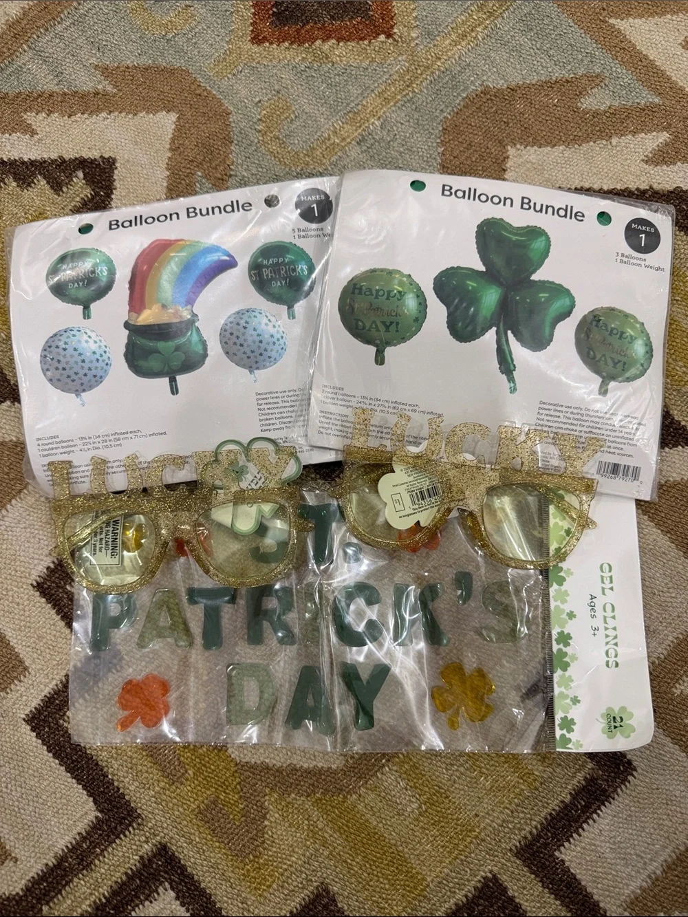 St. Patrick's Day Gold & Green Party Decoration Bundle - Balloon & glasses Set